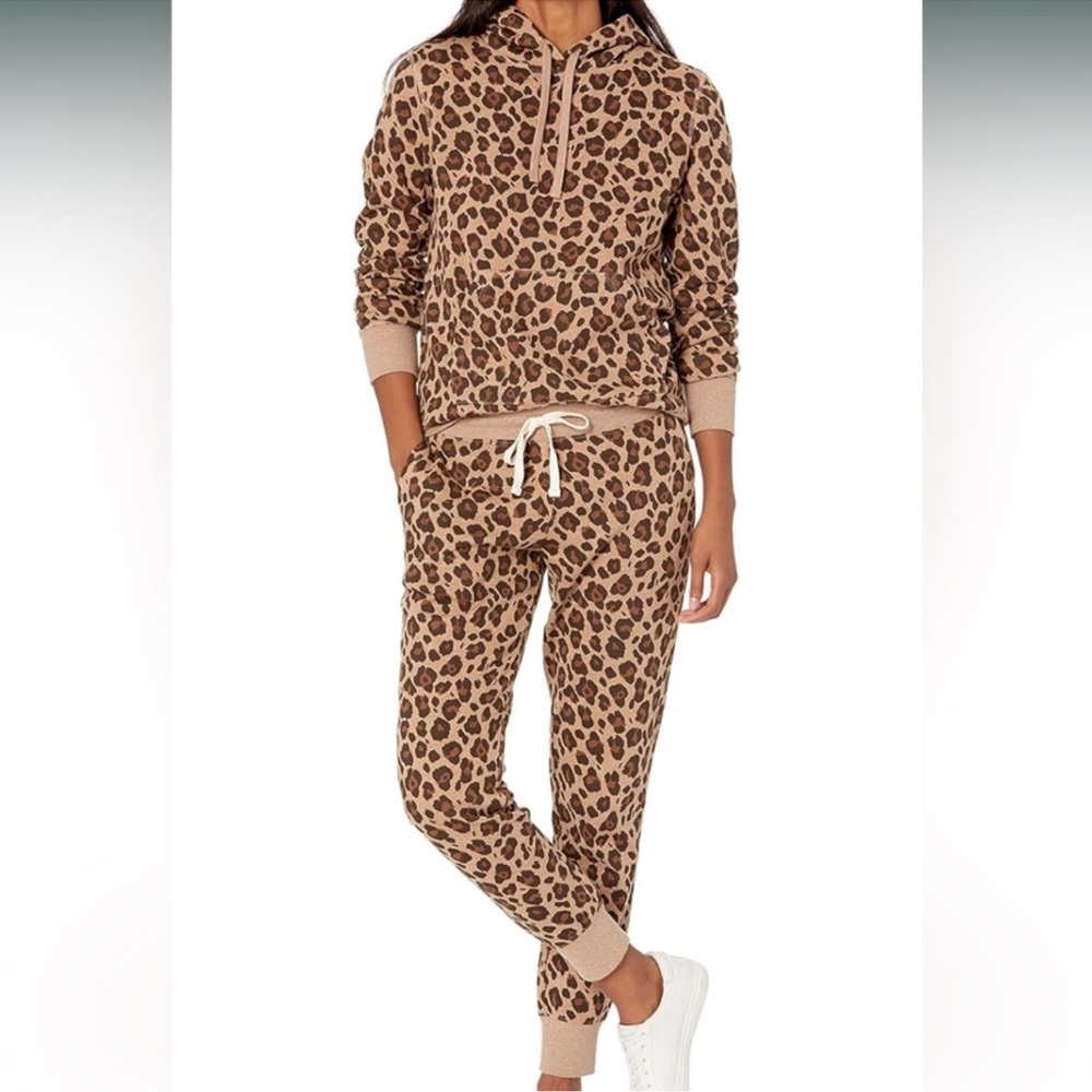Nwot Amazon Essentials Leopard Print Sweatsuit, B… - image 1